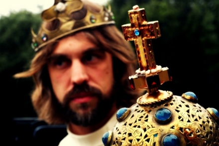 Relikvie � tajemstv� svat�ch