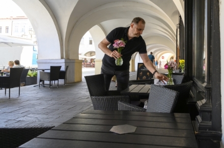 U� se zase t��m na pond�l�