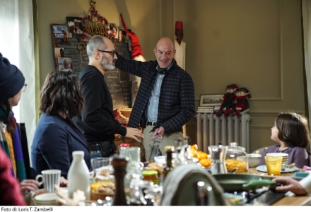 Pomoc, ocko udrel Santu!