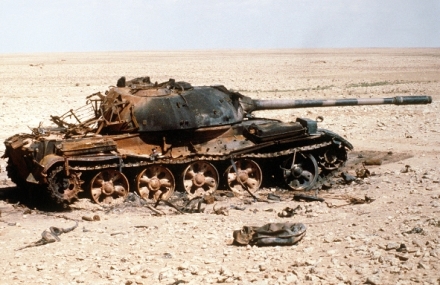 Tanky v pekle boj� (4)