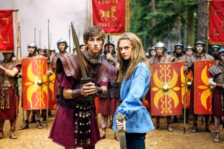 Starov�k� hysterie: Dobrodru�stv� povrchn�ch ��man�