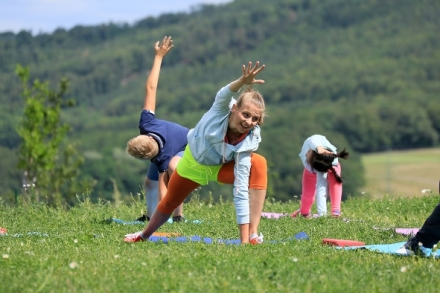 Jog�nci sportuj�