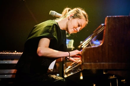 B�ra Zmekov� v Pal�ci Akropolis