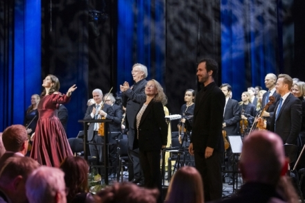 Lise Davidsenov�. V�noce v Norsku