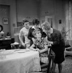 Takov� norm�ln� rodinka (3/8)