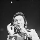 Zp�v� Karel Gott