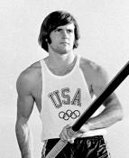 D�m pln� Kardashianov�ch (2/3)