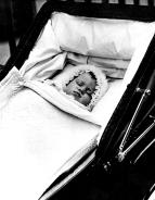 Kr�lovna Al�b�ta II. - povinnost nade v�e