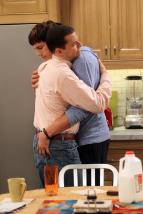 Dva a p�l chlapa X (10)