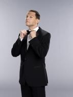 Dva a p�l chlapa X (15)