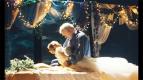 P�ed oponou, za oponou