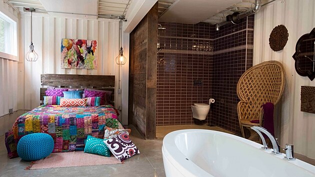 ani n�hodou nenazna�uje