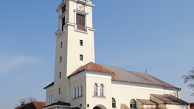 Katolick kostel v Byti na Slovensku, kde se narodil prezident Slovenskho ttu, a kde kadoron na vro jeho narozen probh pou