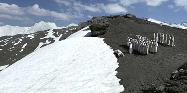 Poh�eb Muleye Hac�na - ze seri�lu TVE "Isabel"