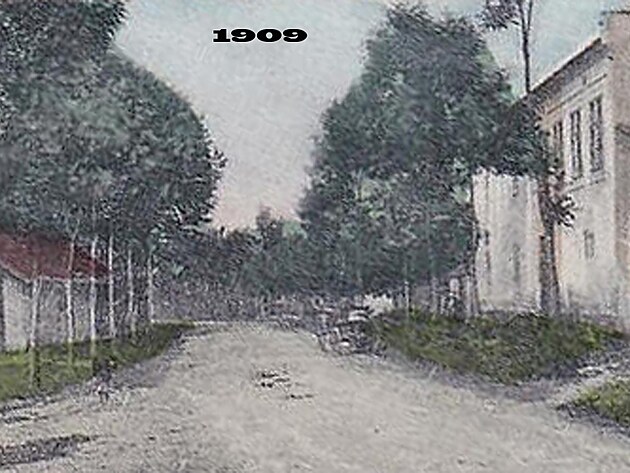 vpravo n dm v roce 1909
