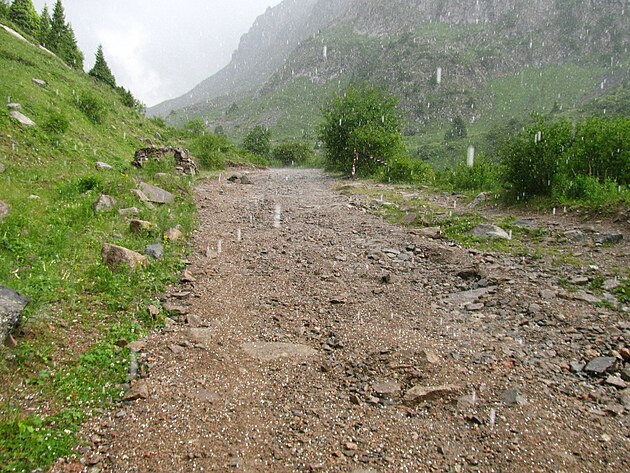 Poas se me rychle zmnit. Fotka je pozena asi hodinu po t pedchoz