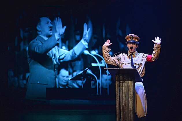 Ryme jako Chaplin jako Hitler