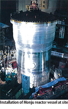 Reaktorov ndoba reaktoru Monju ped instalac do elektrrny
