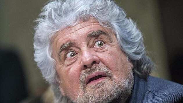 Beppe Grillo ... neust�l� lhan� a hon za mamonem ho politicky znemo�nilo.