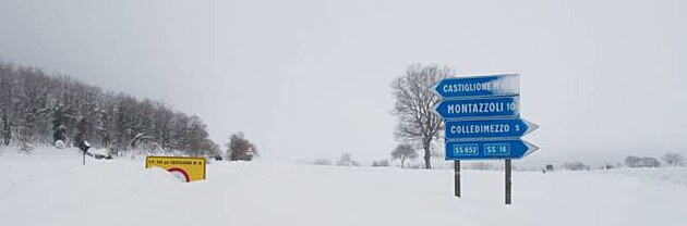 Neexistujc silnice, snh dosahuje a po silnin ukazatele.