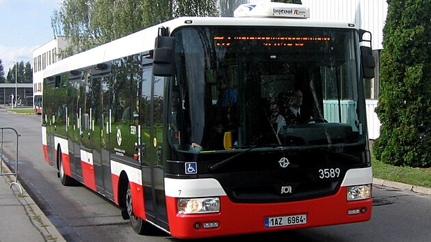 SOR Libchavy vyrb autobusy od 1994), na snmku 4dveov mstsk verze BN 12 (jeden z kontraktu DPP na zhruba 650 voz).