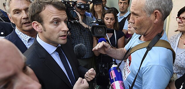 Macron pouuje tpka v triku o prci