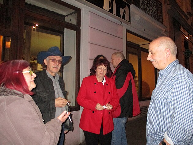 ...p�i ni� se vlastn� po��d �e�� akademicko-kv�zov� zapeklitosti