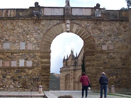 Antequera - Arco de los Gigantes