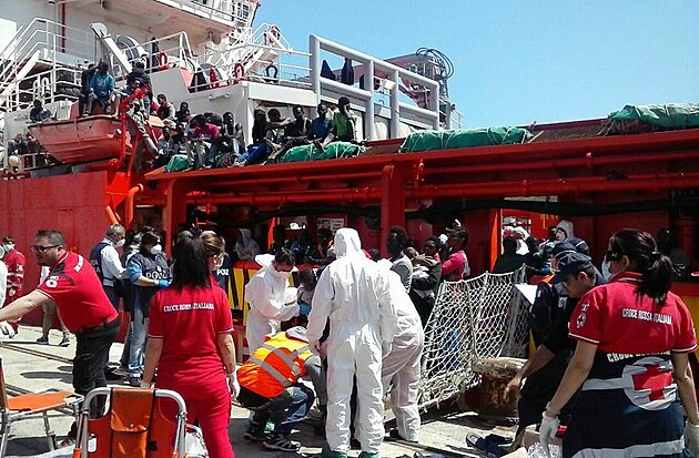 Remork�r ASSO VENTINOVE  dovezl n�klad do Vibo Valentia v regionu Calabria.
