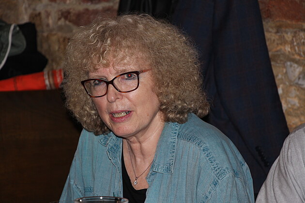 Zuzka Zaj�cov�