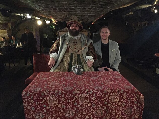 Henry VIII. vůbec nebyl takový, jak ho známe z literatury. Náhodou je to docela bodrý brach.