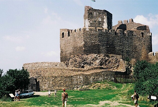 hrad p�i vsi Holl�k�