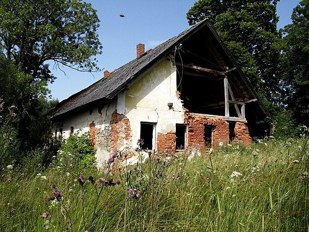 Ji pouze stn sv minulosti. Stalet zde ili pohranin Nmci. Dnes ji je Pohdka odsouzena k zniku.