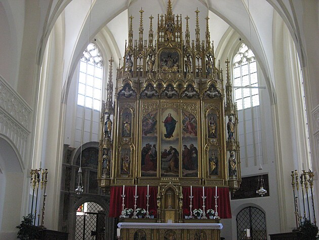 Hlavn olt v kostele  Nanebevzet Panny Marie