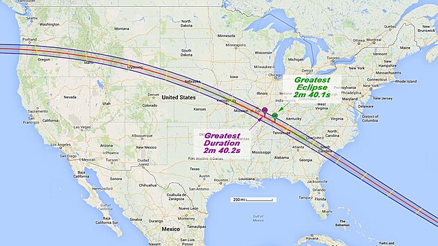 21. 8. 2017 - přes USA prochází pás totality, území, z nějž je pozorovatelné úplné zatmění Slunce.