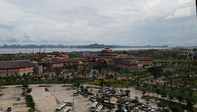 Pohled na Dragon Park a Typhoon Park.