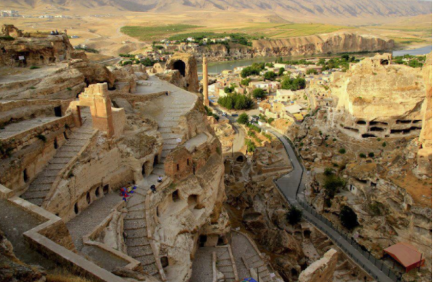 Hasankeyf, who also survived Mongolian devastation .....