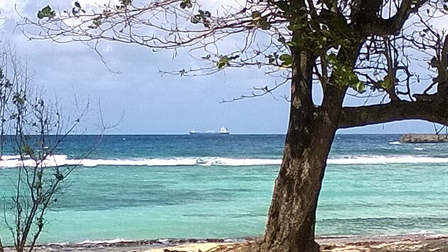 Winnifred beach - pohled p�i ob�d�