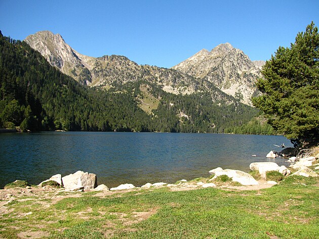 Jezero Saint Maurice v n�rodn�m parku