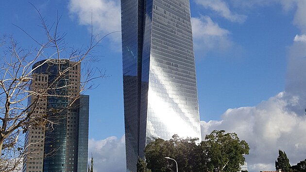 Azrieli Sarona Tower