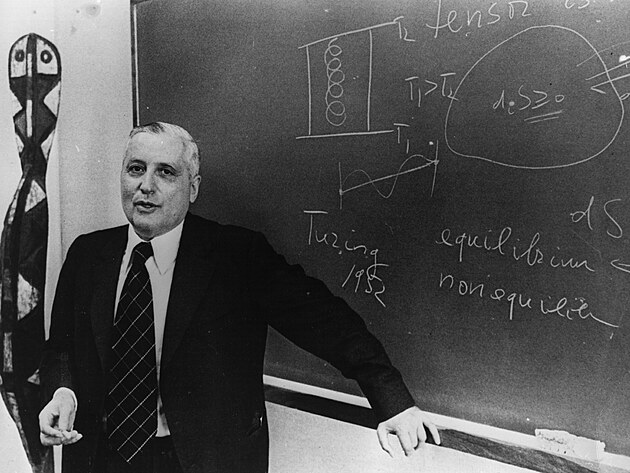 Prigoin, Ilja (19172003) byl rusko-belgick fyzikln chemik a filozof znm svmi vzkumy disipativnch struktur, komplexnch systm a ireverzibility. Nositel Nobelovy ceny za chemii za vzkum v termodynamice (1977).
