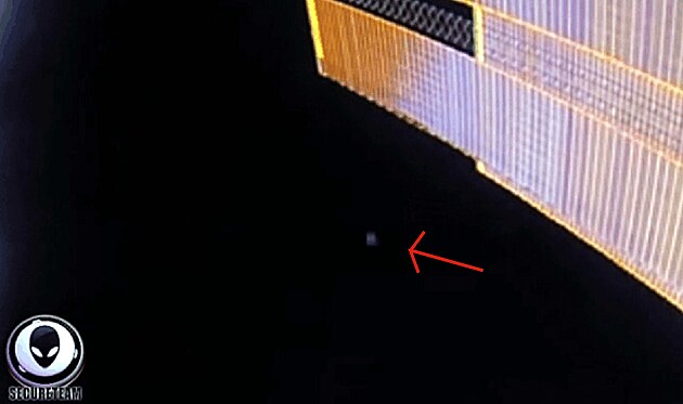 UFO u ISS 13. ledna 2017