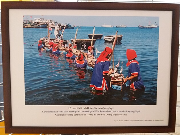 26) Ceremoniál na uctění duše zesnulých a zasloužilých lidí v Paracelské četě, provincie Quang Ngai