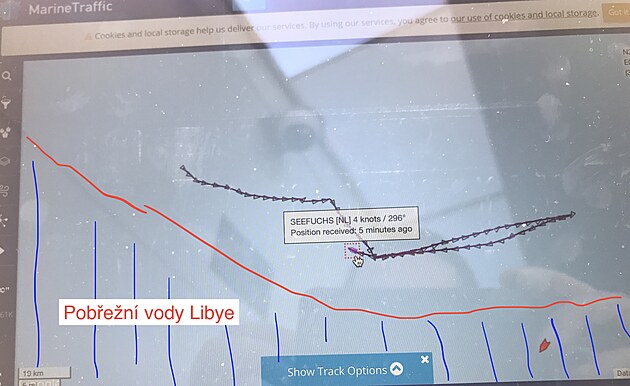 Lo See Fuchs neziskov organizace See Eye s uplynulch dnech opakovan jezdila pob libyjskch beh rychlost nkolika uzl. Tm podle Frontexu usnaduj paerkm navdn lun s migranty.