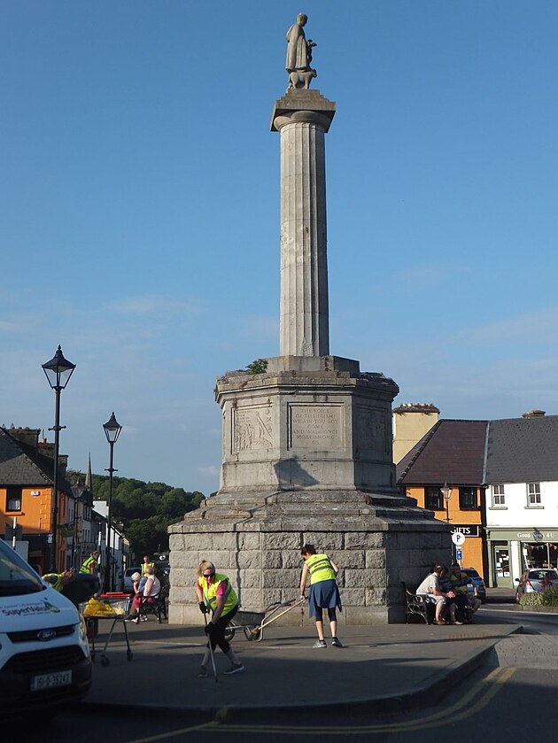 Na kruhov�m n�m�st� ve Westportu stoj� radnice, �klidov� �eta byla ale zaj�mav�j��.