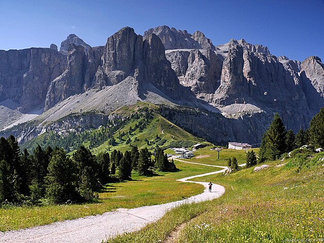 Pohodln cesta od Jimmy's Htte do Passo Gardena