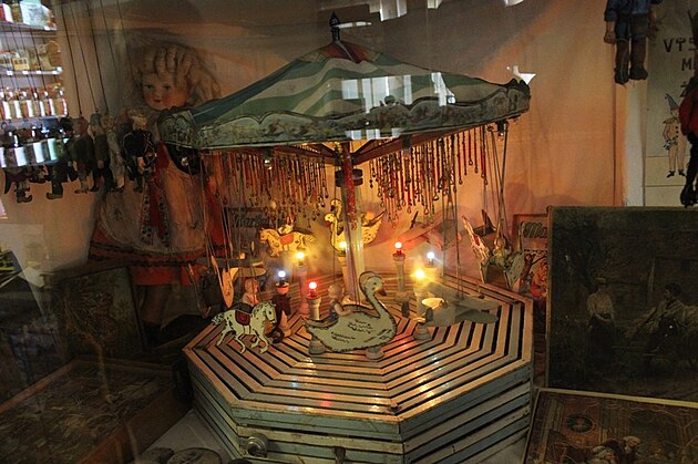 Muzeum hraek v Jablonci nad Nisou - koloto z 20. let minulho stolet.