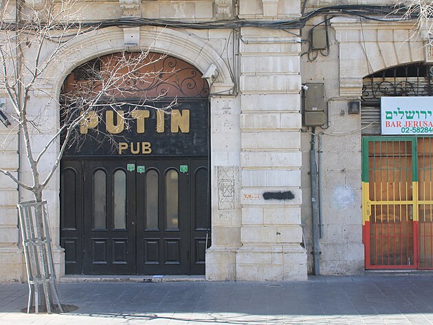 Hospoda "Putin" hned vedle etiopsk restaurace, centrum Jeruzalma.
