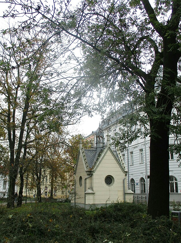 Z b�val�ho h�bitova zde z�stala uz jen kapli�ka...