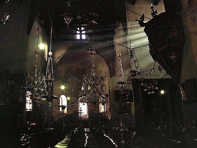 Interir baziliky Boho narozen v Betlm - (autor forografie M. Trizuljak)